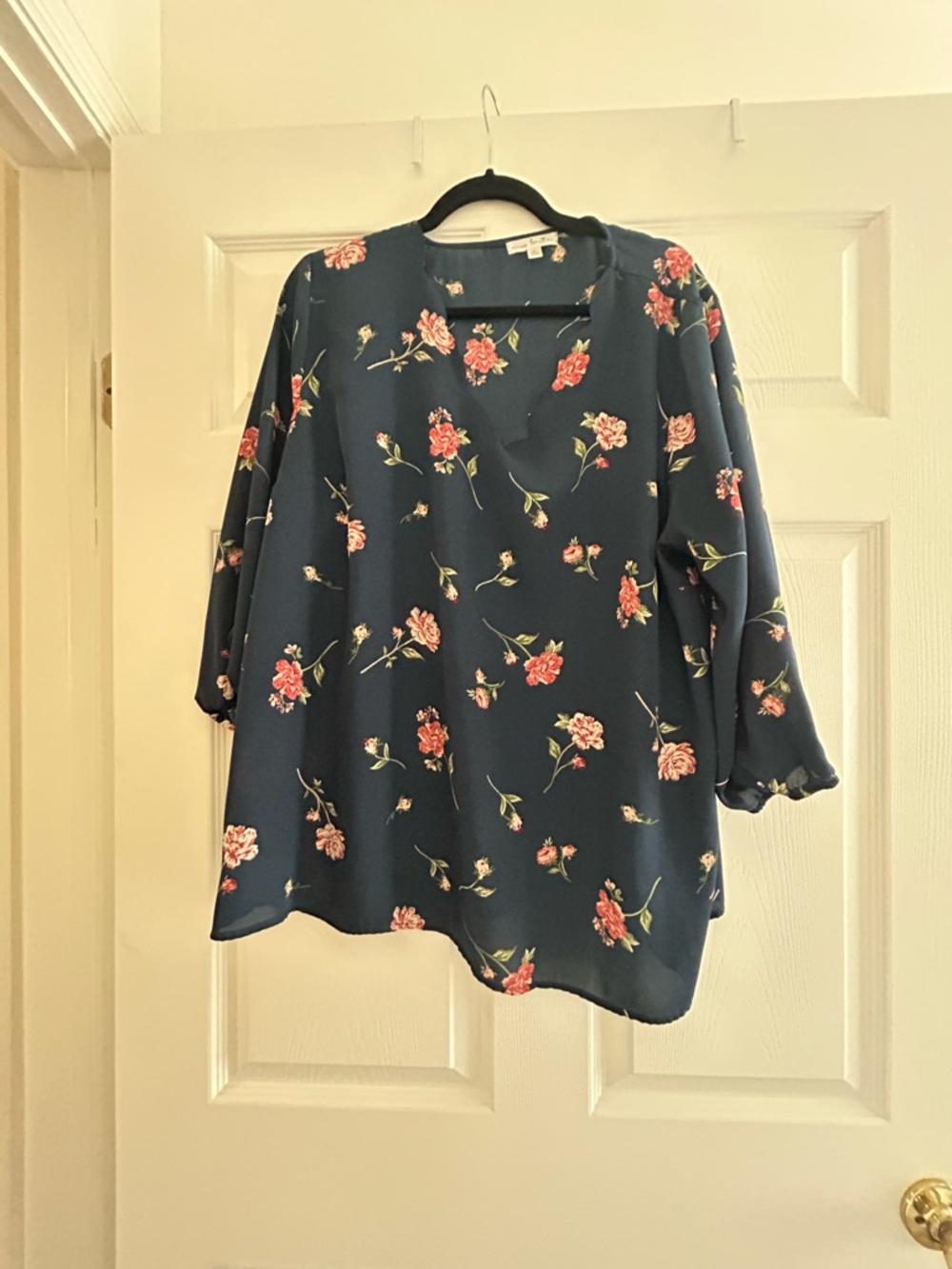 Women's Navy Floral V-Neck Blouse